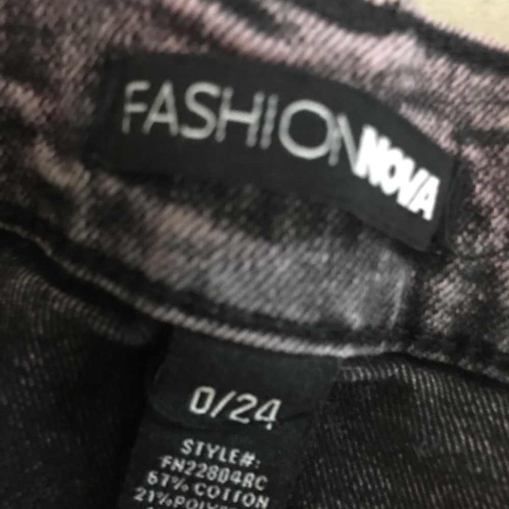 Jeans - Picture 2 of 4